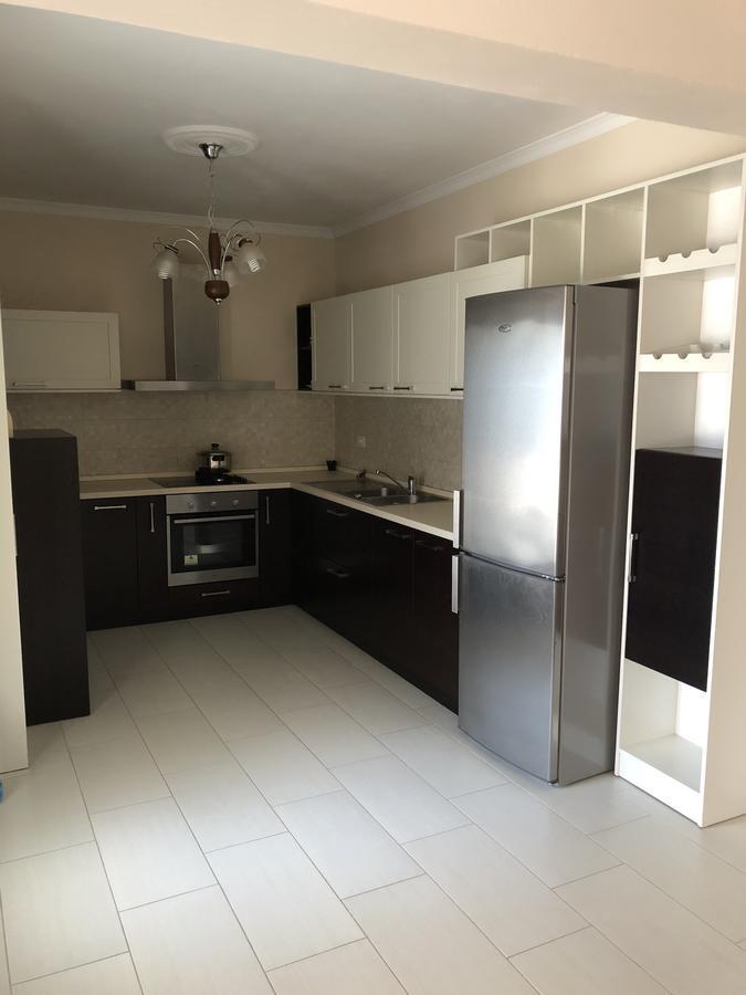 Apartment Pisha Дуррес Екстер'єр фото
